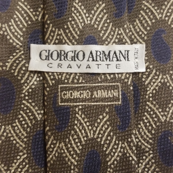 Giorgio Armani 100% silk tie - Picture 3 of 6